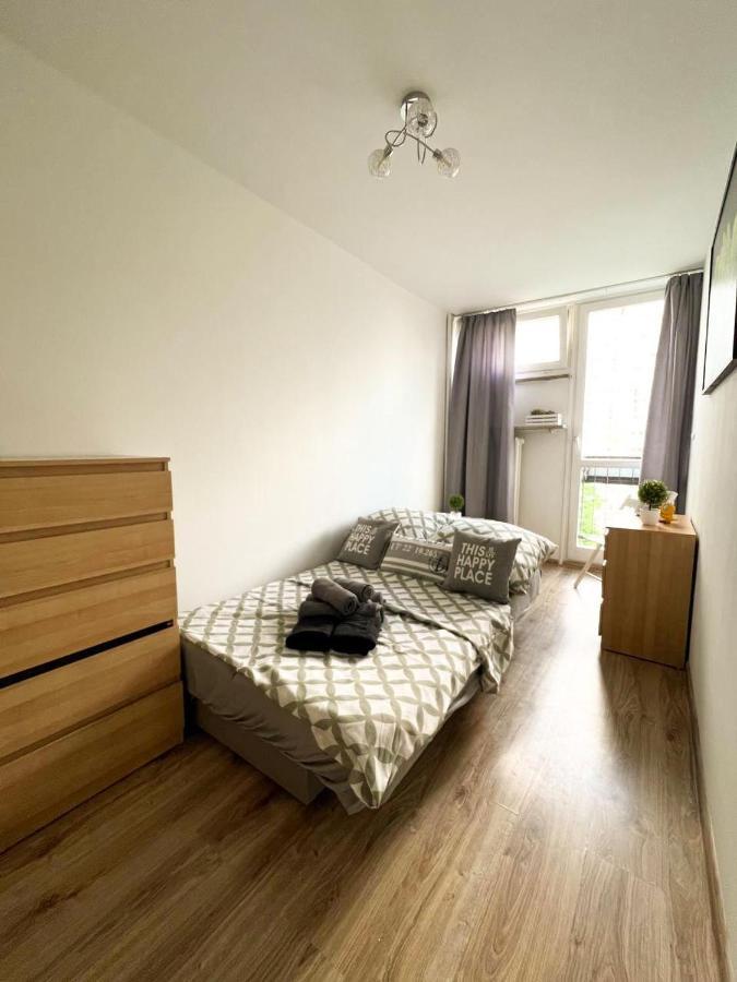 Gasthuis Lovely Double Bedroom In A Three-room In The Center Of